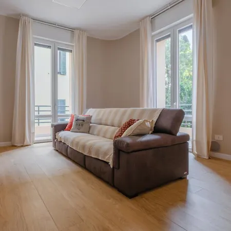 Free Parking In Centro - San Vitale Apartamento