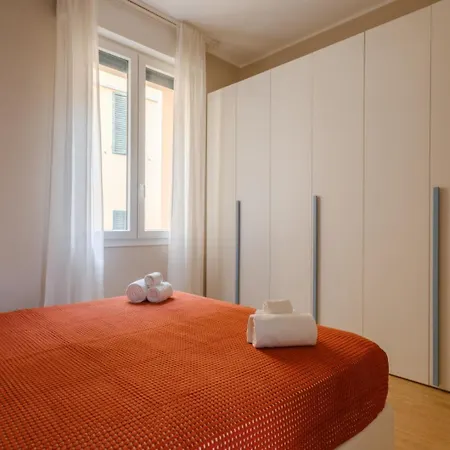 Free Parking In Centro - San Vitale Apartamento *