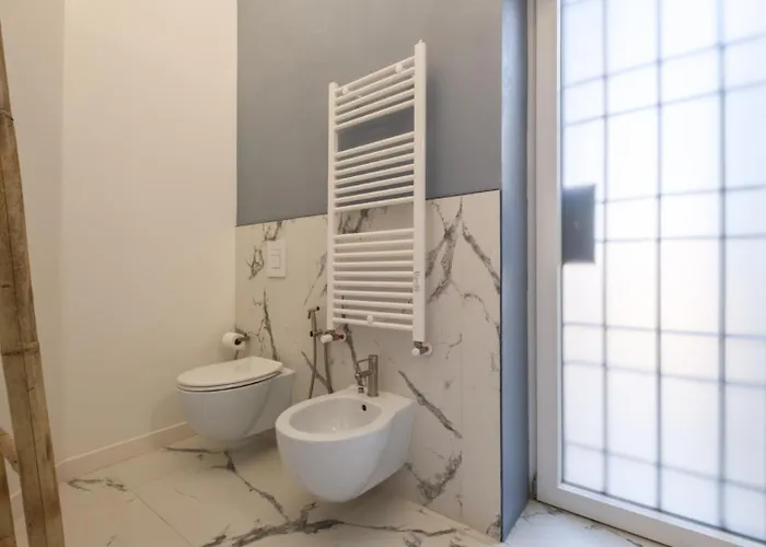 Free Parking In Centro - San Vitale Apartment *